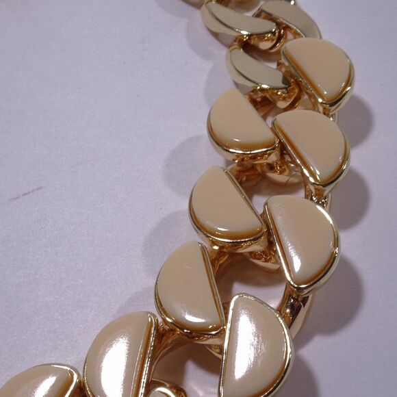 Neiman Marcus Lee Angel Curb Enamel Brass Necklace NWT 350 Cream Gold - Picture 5 of 9